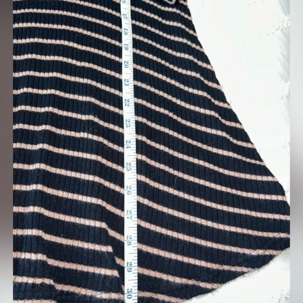 American‎ Eagle — Soft & Sexy ribbed turtleneck dress, black & camel, sz XSMALL